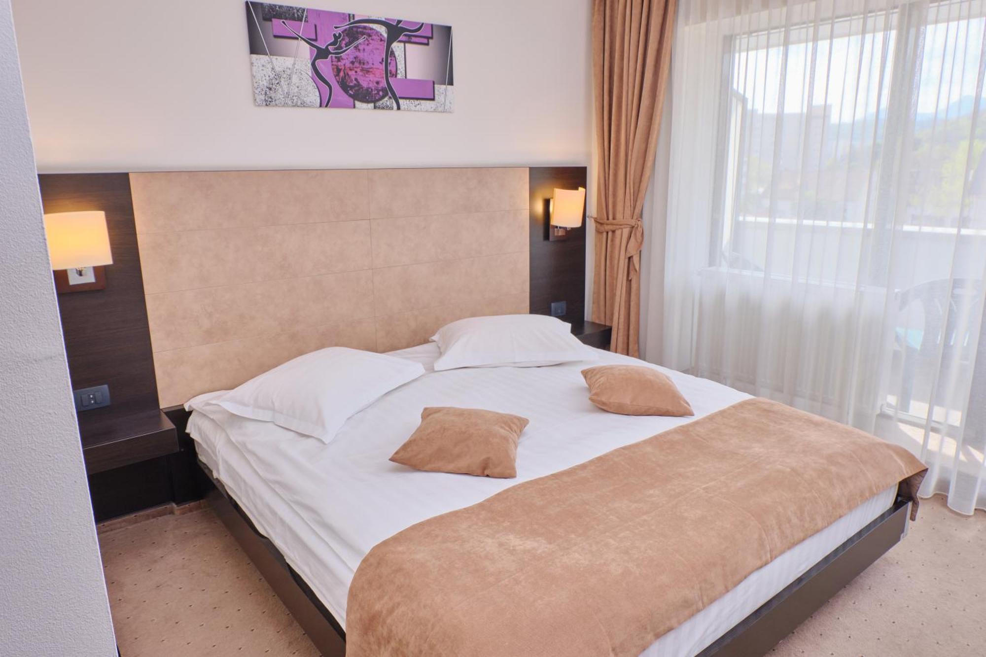 Hotel Regal Брашов Экстерьер фото